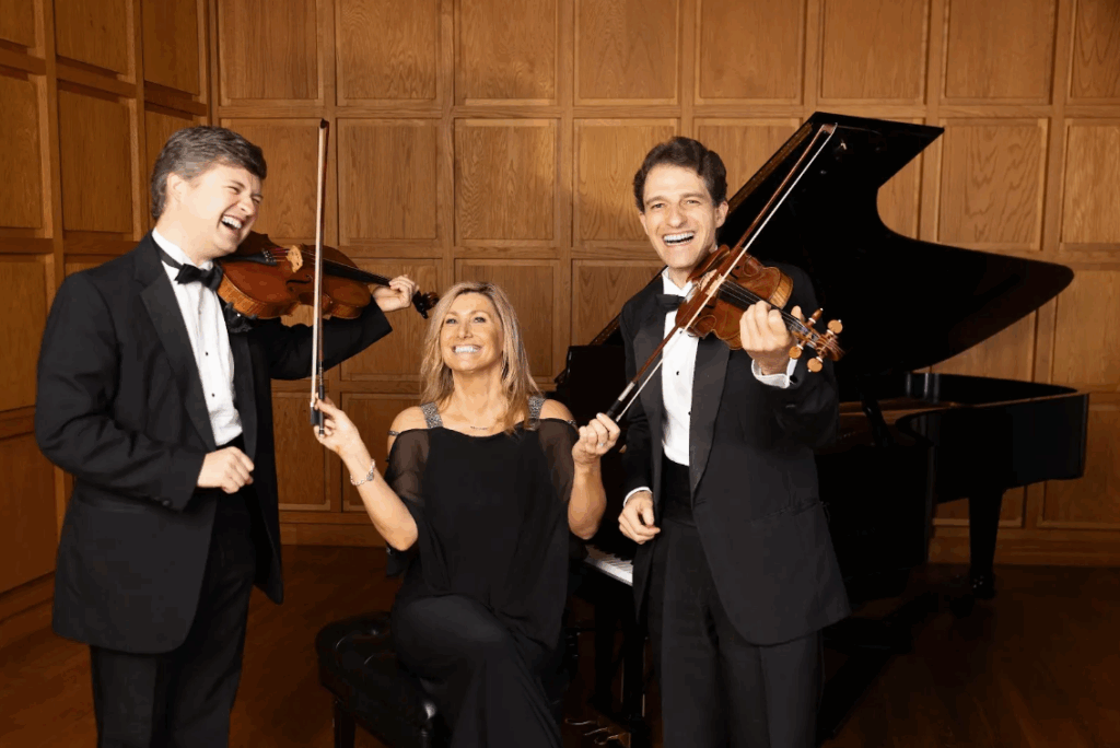 ክላሲክ ሕብረቁምፊዎች Duo/Rainier Trio